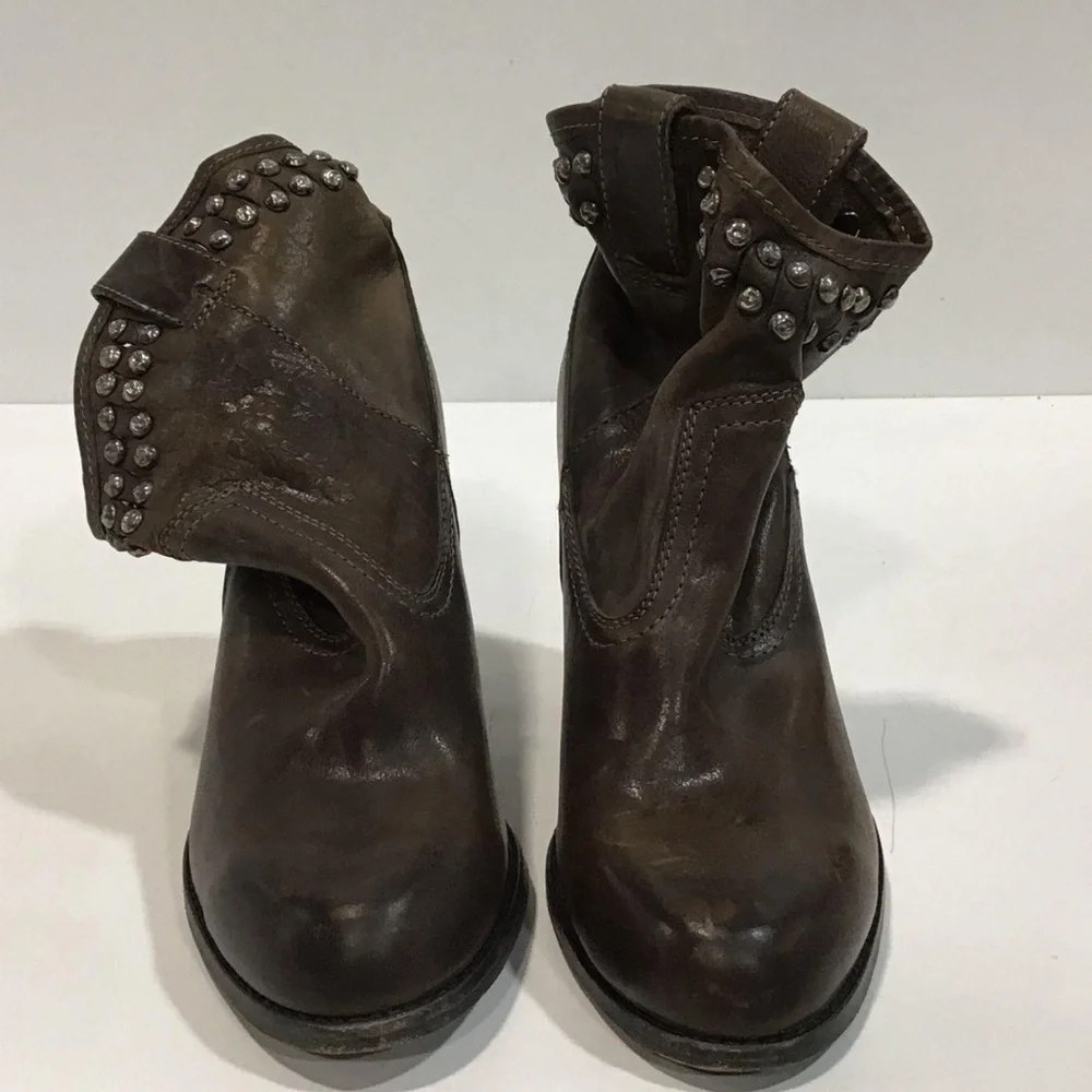 Women’s Frye Studded Brown Leather Ankle Boots Size 6.5B